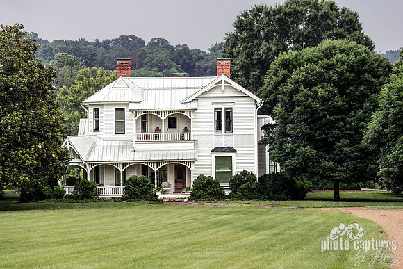 1902 Queen Anne Style Farmhouse