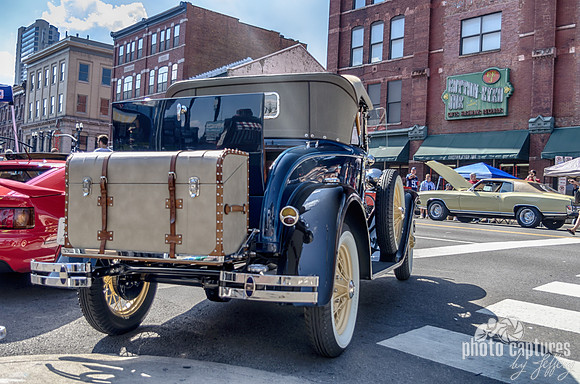 Old Fashion Car Trunk Downtown Nashville