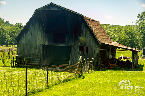 Rural Bellevue Farm Barn