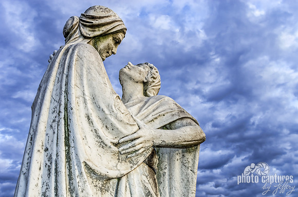 Couple Holding Tight Sculpture Woodlawn Memorial Park Cemetery Nashville TN