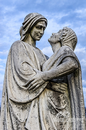 Couple Sculpture Woodlawn Memorial Park Cemetery Nashville TN