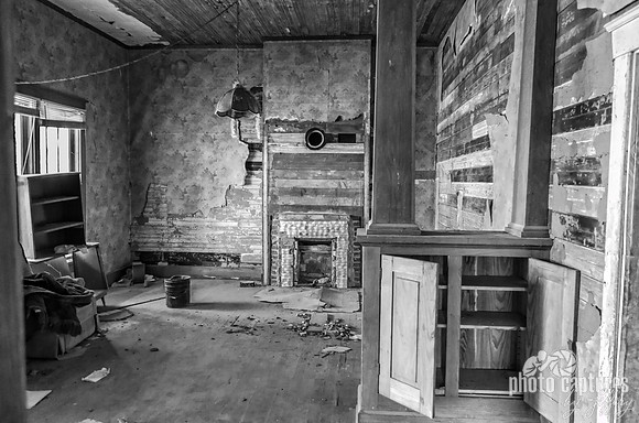 Black and White Living Room Farm House Castalian Springs TN