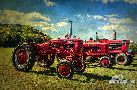 Antique Tractors Three In A Row Scottsboro-Jordonia Antique Tractor and Car Show Antiqued